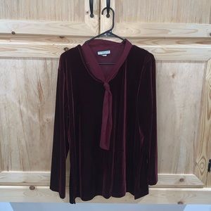 Notations woman burgundy velvety velour shirt size 1X